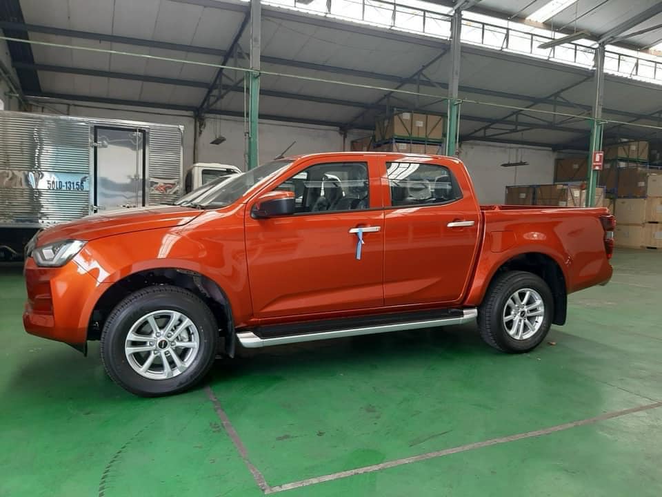 Isuzu D-Max 2021 đã về đại lý, thuộc thế hệ mới nhất và tiếp tục được nhập khẩu nguyên chiếc từ Thái Lan. Isuzu D-Max 2021 đã về đại lý, thuộc thế hệ mới nhất và tiếp tục được nhập khẩu nguyên chiếc từ Thái Lan.
