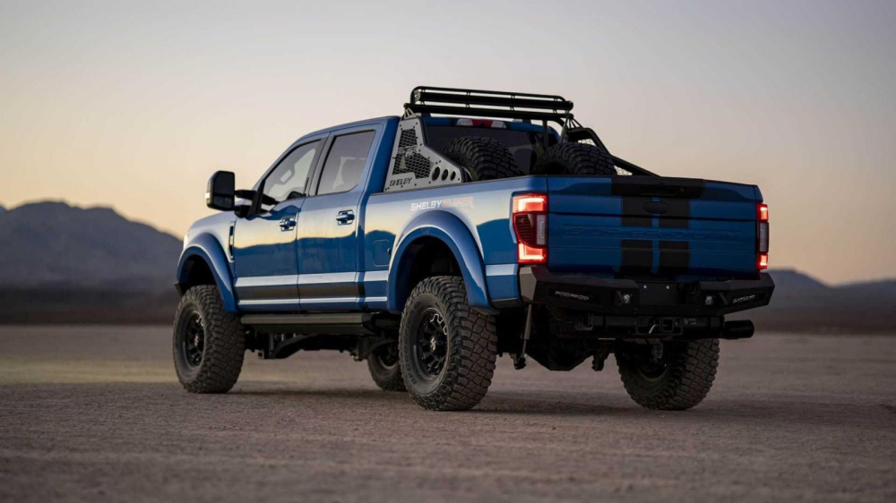 Phía sau của Shelby F-250 Super Baja 2021 Phía sau của Shelby F-250 Super Baja 2021