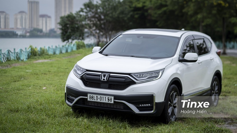Honda CR-V đang nhận ưu đãi lên tới 100 triệu đồng tại đại lý. Honda CR-V đang nhận ưu đãi lên tới 100 triệu đồng tại đại lý.