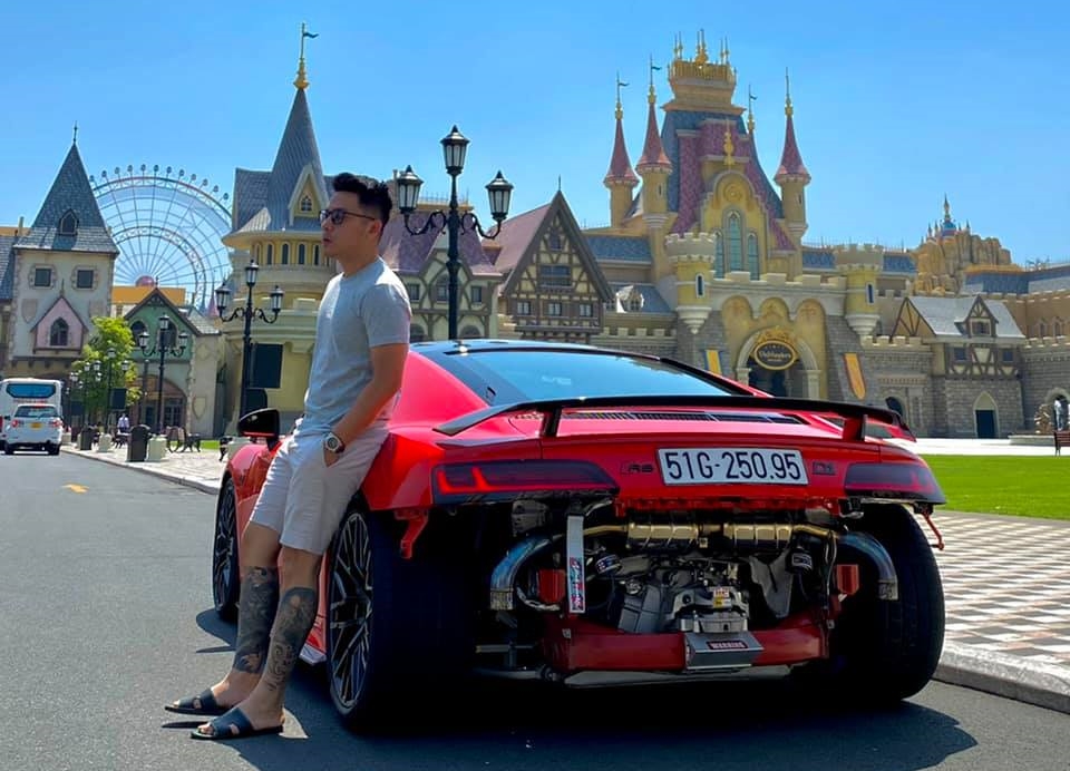 Ngoài siêu xe Audi R8 V10 Plus Ngoài siêu xe Audi R8 V10 Plus