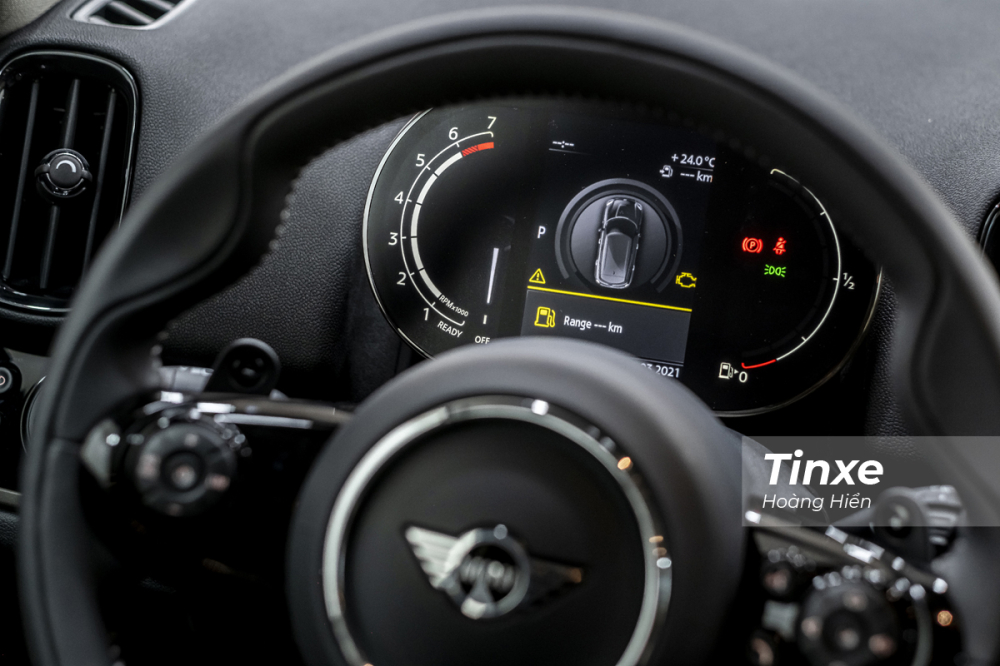 Màn hình kỹ thuật số kích thước 5 inch hoàn toàn mới. Bảng hiện thị sau tay lái của MINI Countryman 2021