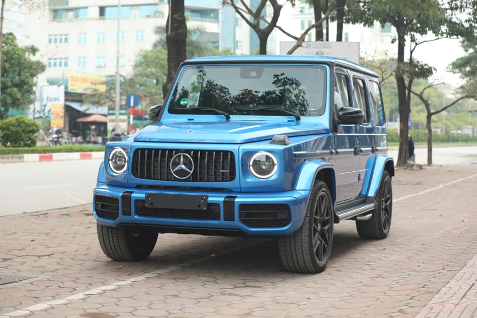 Bộ áo của chiếc Mercedes-AMG G63 này mang tên Brilliant Blue Metallic Bộ áo của chiếc Mercedes-AMG G63 này mang tên Brilliant Blue Metallic