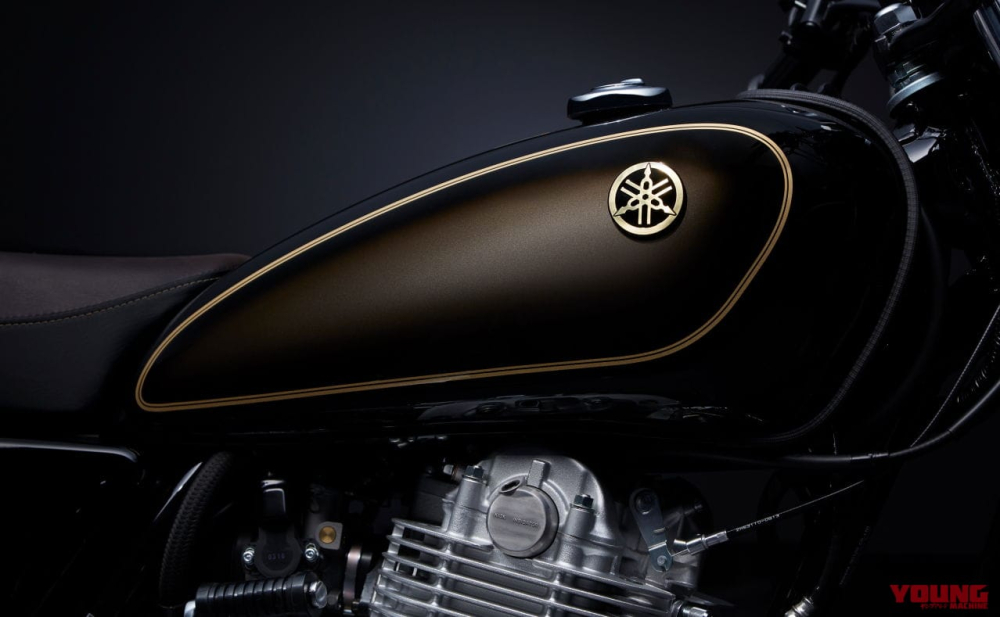 Màu sơn đặc biệt trên phiên bản giới hạn của Yamaha SR400 Màu sơn đặc biệt trên phiên bản giới hạn của Yamaha SR400