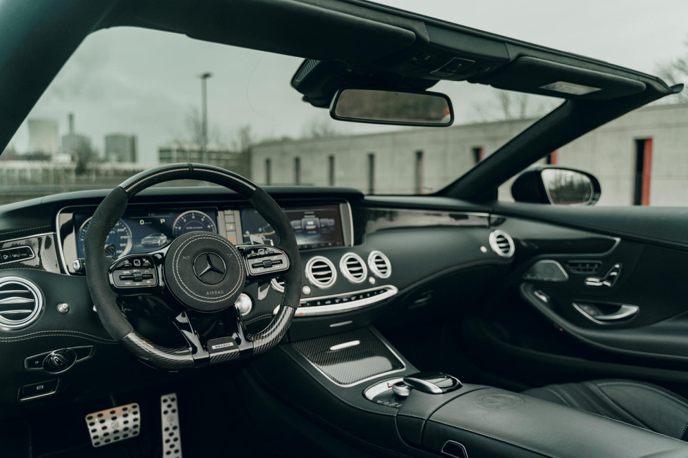 Nội thất của chiếc Mercedes-AMG S63 Convertible độ bởi Brabus và Fostla Nội thất của chiếc Mercedes-AMG S63 Convertible độ bởi Brabus và Fostla