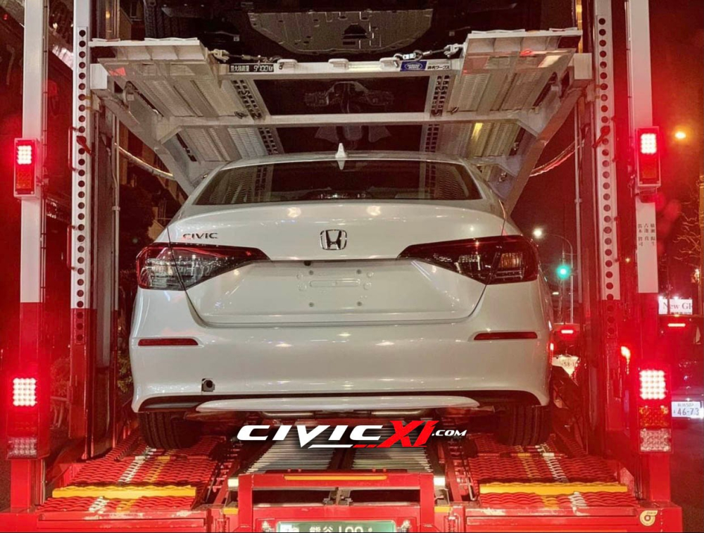 Honda Civic 2022 nhìn từ đằng sau Honda Civic 2022 nhìn từ đằng sau