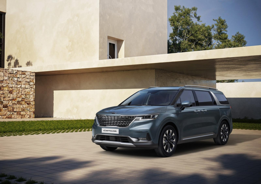 Kia Carnival 2021 sở hữu thiết kế mới hầm hố không kém xe SUV. Kia Carnival 2021 sở hữu thiết kế mới hầm hố không kém xe SUV.