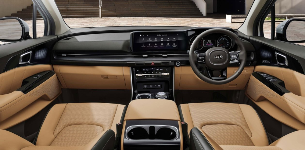 Tổng thể nội thất của Kia Carnival 2021 tại Thái Lan. Tổng thể nội thất của Kia Carnival 2021 tại Thái Lan.
