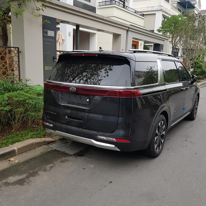 Kia Carnival 2021 là thế hệ thứ 4, đã cập bến khu vực Đông Nam Á cụ thể là thị trường Thái Lan vào cuối tháng 11/2020. Kia Carnival 2021 là thế hệ thứ 4, đã cập bến khu vực Đông Nam Á cụ thể là thị trường Thái Lan vào cuối tháng 11/2020.