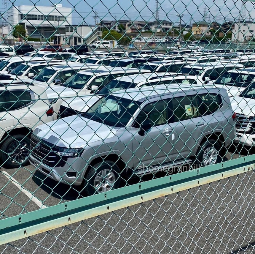 Toyota Land Cruiser 2022 bản tiêu chuẩn Toyota Land Cruiser 2022 bản tiêu chuẩn