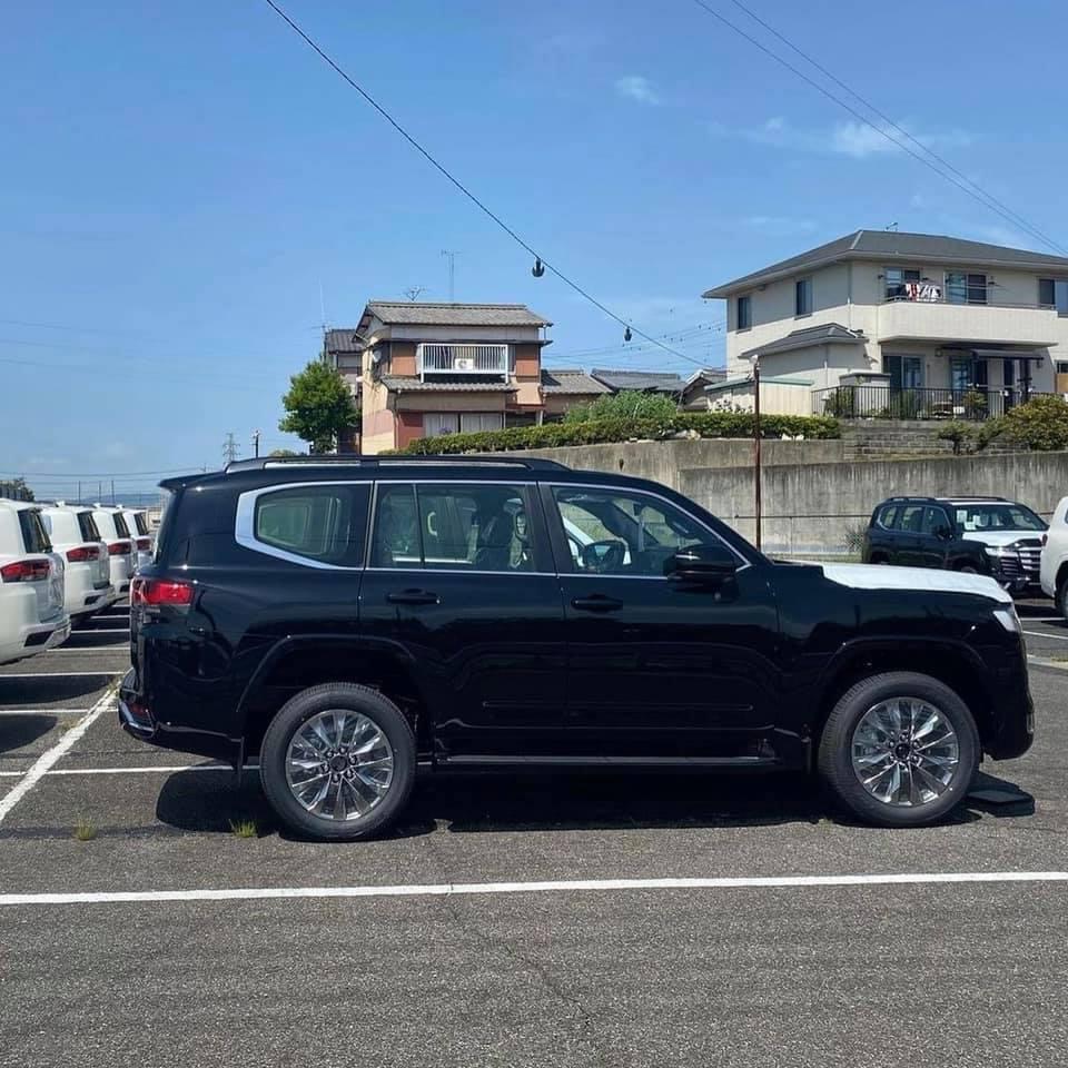 Toyota Land Cruiser 2022 bản VX.R hoặc ZX Toyota Land Cruiser 2022 bản VX.R hoặc ZX