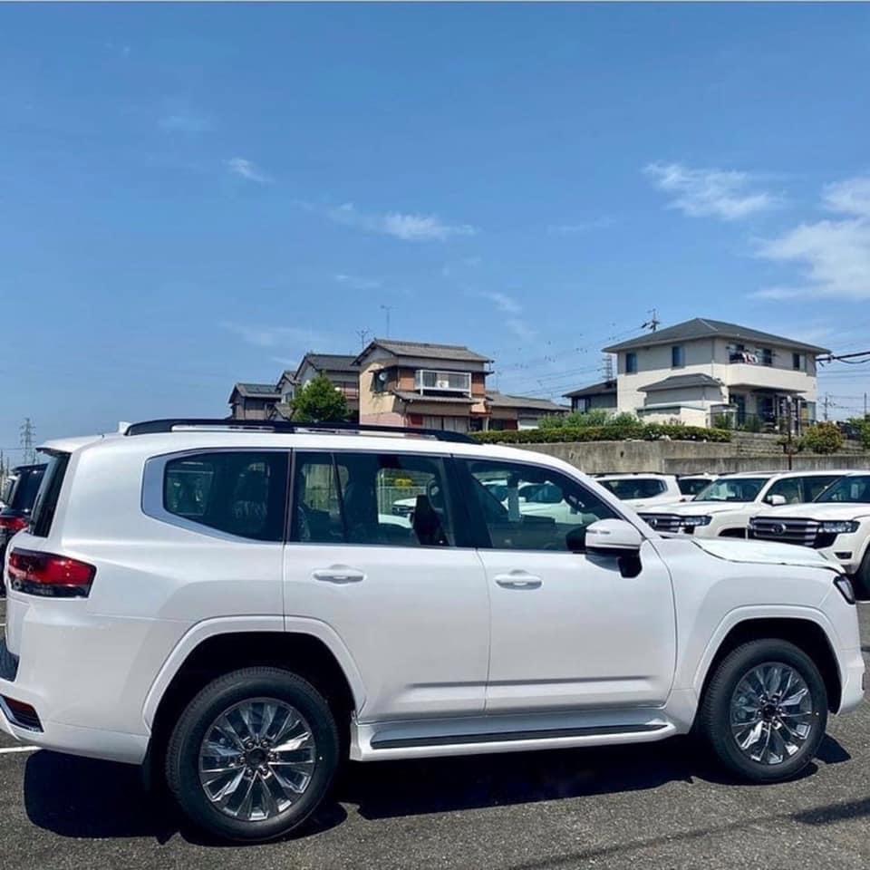 Thiết kế bên sườn của Toyota Land Cruiser 2022 Thiết kế bên sườn của Toyota Land Cruiser 2022