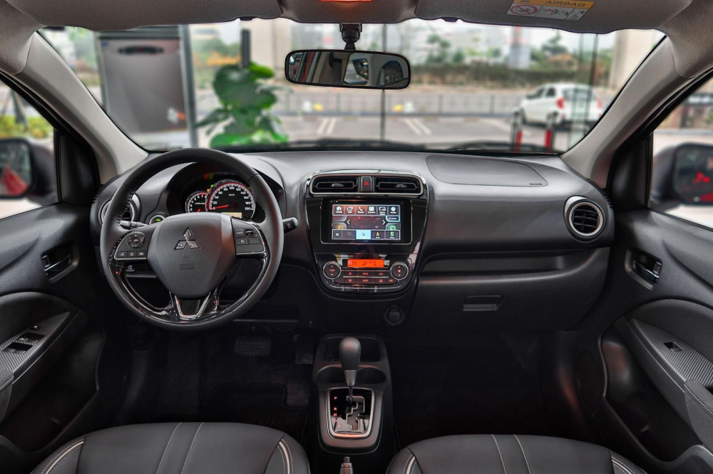 Nội thất của Mitsubishi Attrage CVT Premium. Nội thất của Mitsubishi Attrage CVT Premium.
