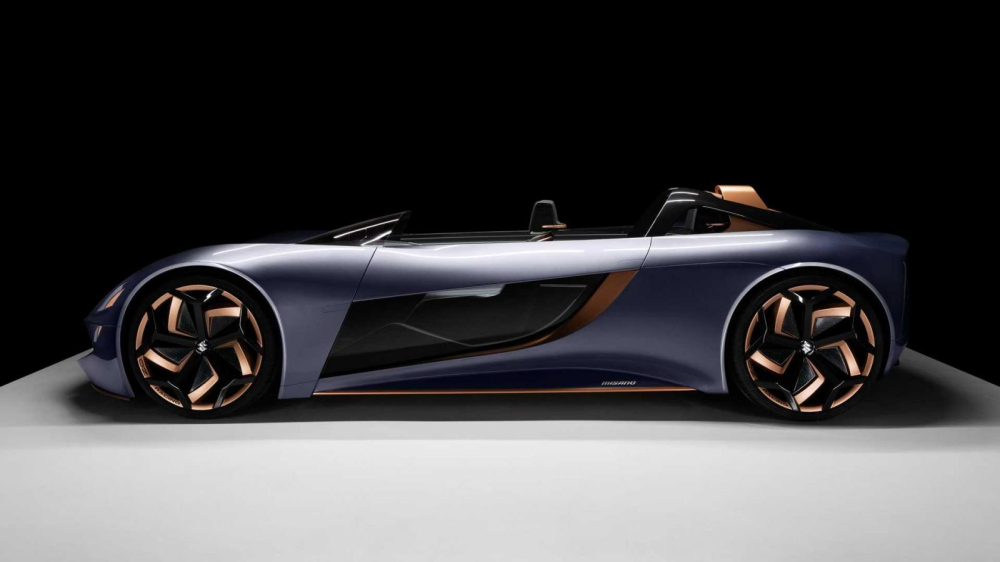 Phía sườn của Suzuki Misano Phía sườn của Suzuki Misano
