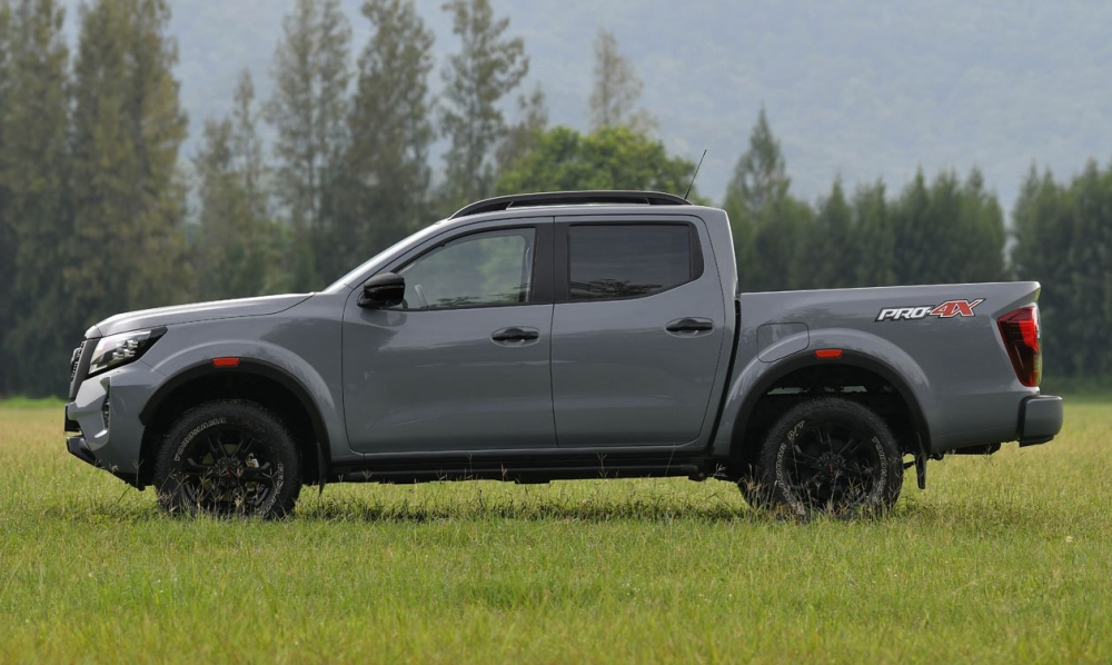 Nissan Navara 2021 sẽ tiếp tục được nhập khẩu nguyên chiếc từ Thái Lan. Nissan Navara 2021 sẽ tiếp tục được nhập khẩu nguyên chiếc từ Thái Lan.