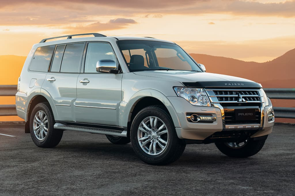 Mitsubishi pajero signature edition