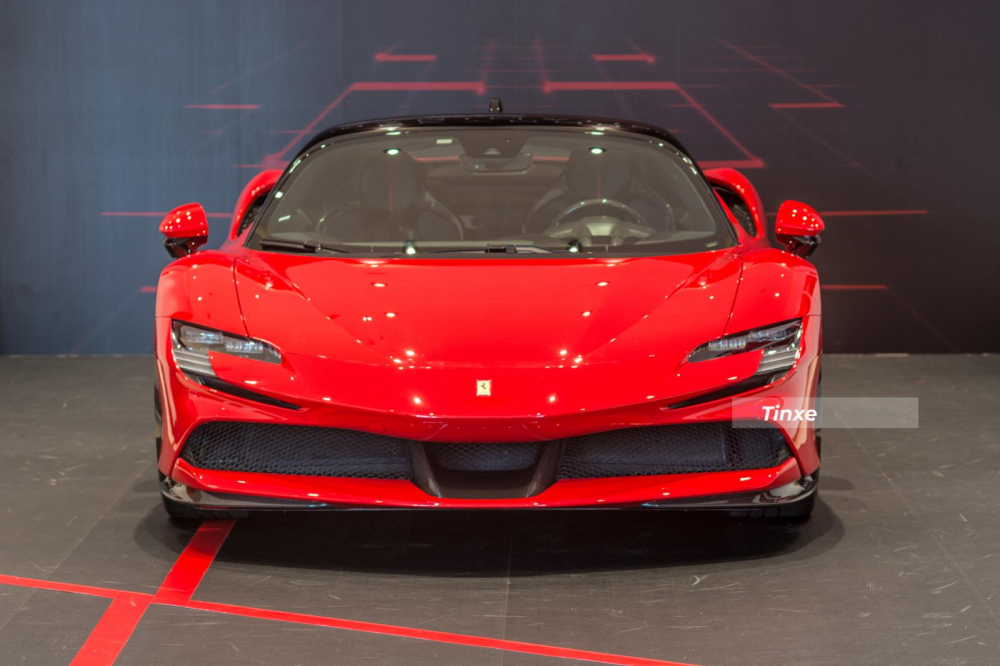 Nếu muốn sở hữu Ferrari SF90 Stradale chính hãng, các doanh nhân Việt cần bỏ ra số tiền 1,5 triệu USD, tương đương 34,5 tỷ đồng Nếu muốn sở hữu Ferrari SF90 Stradale chính hãng, các doanh nhân Việt cần bỏ ra số tiền 1,5 triệu USD, tương đương 34,5 tỷ đồng
