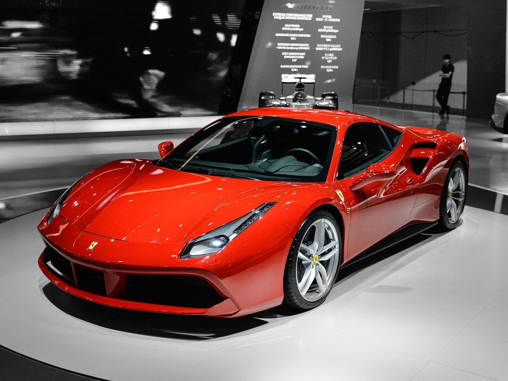 Siêu xe Ferrari 488 GTB chỉ có giá dưới 13,5 tỷ đồng tại Việt Nam Siêu xe Ferrari 488 GTB chỉ có giá dưới 13,5 tỷ đồng tại Việt Nam