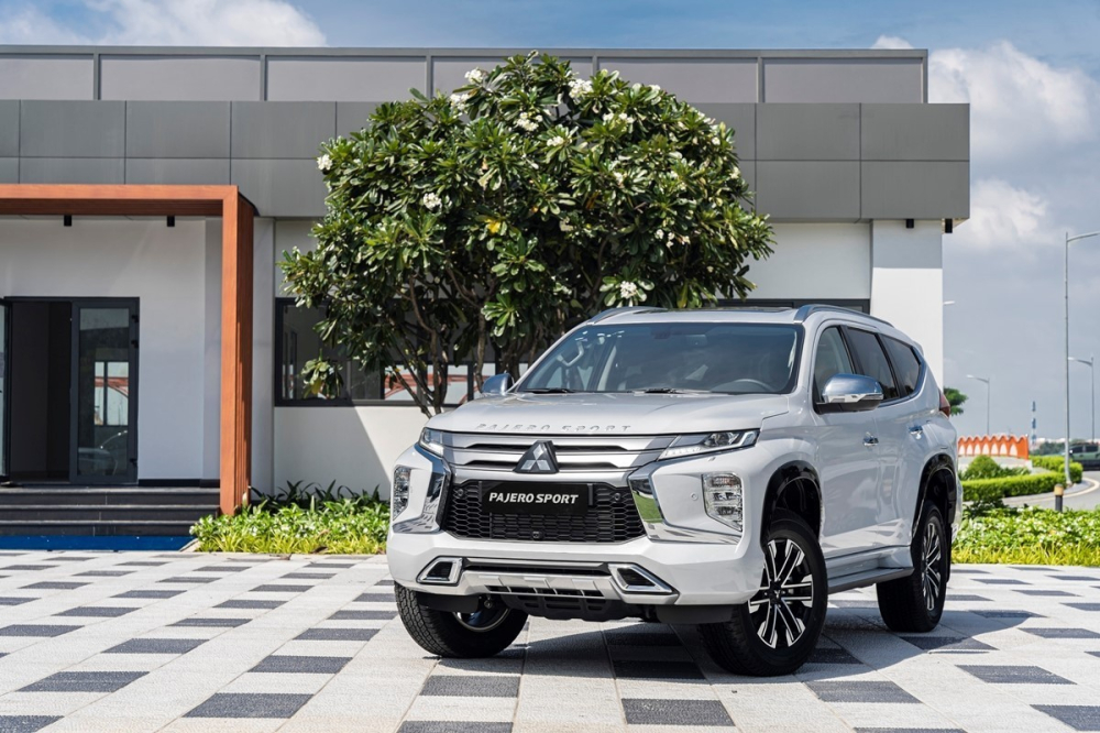 Mitsubishi Pajero Sport. Mitsubishi Pajero Sport.