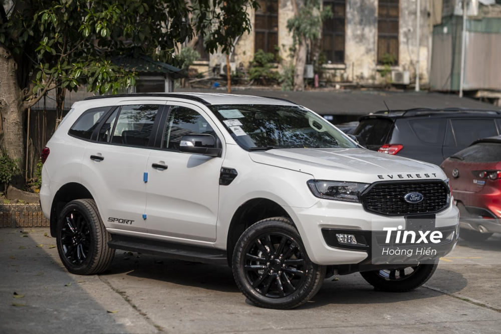 Trong vài tháng gần đây, Ford Everest thường được áp dụng ưu đãi khủng để hút khách Việt.