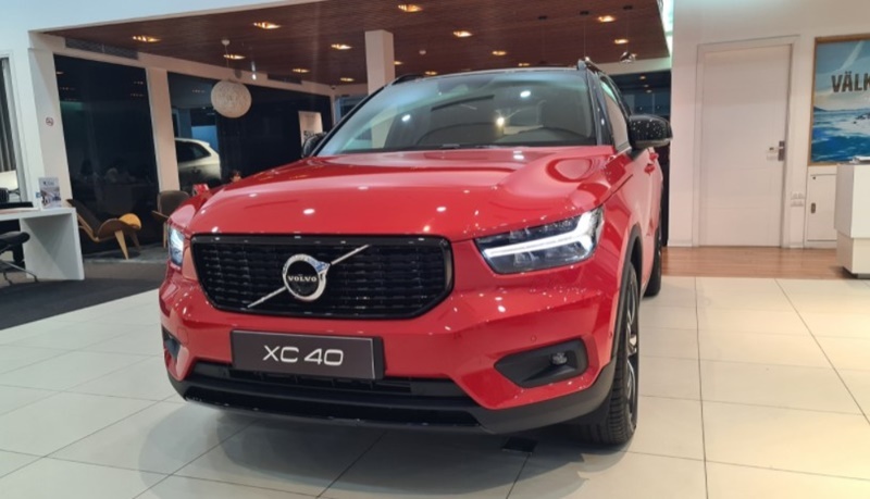 Volvo XC40 màu đỏ Volvo XC40 màu đỏ