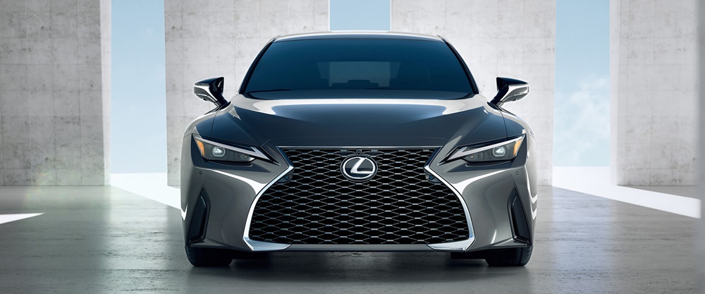Cận cảnh đầu xe Lexus IS 2021 Cận cảnh đầu xe Lexus IS 2021