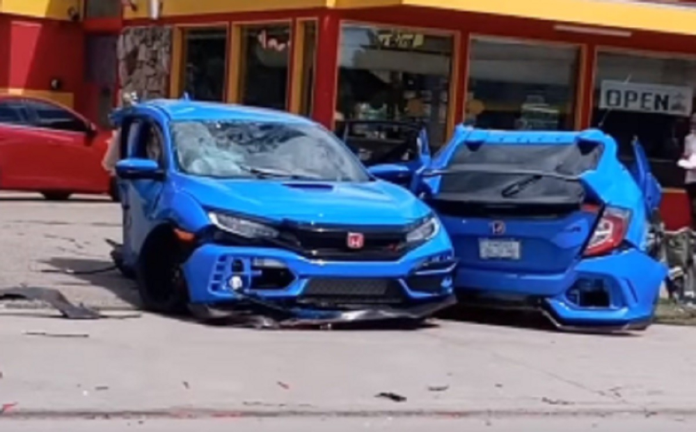 Chiếc Honda Civic Type R đứt đôi sau vụ tai nạn