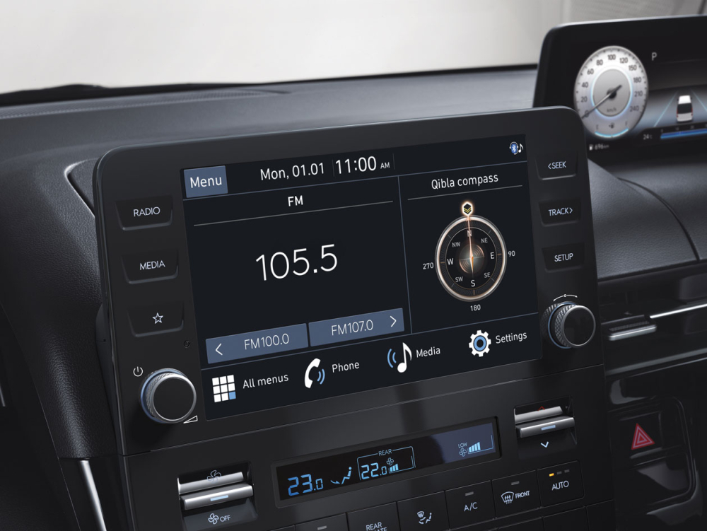 Hyundai Staria 2021 còn có màn hình cảm ứng 8 inch