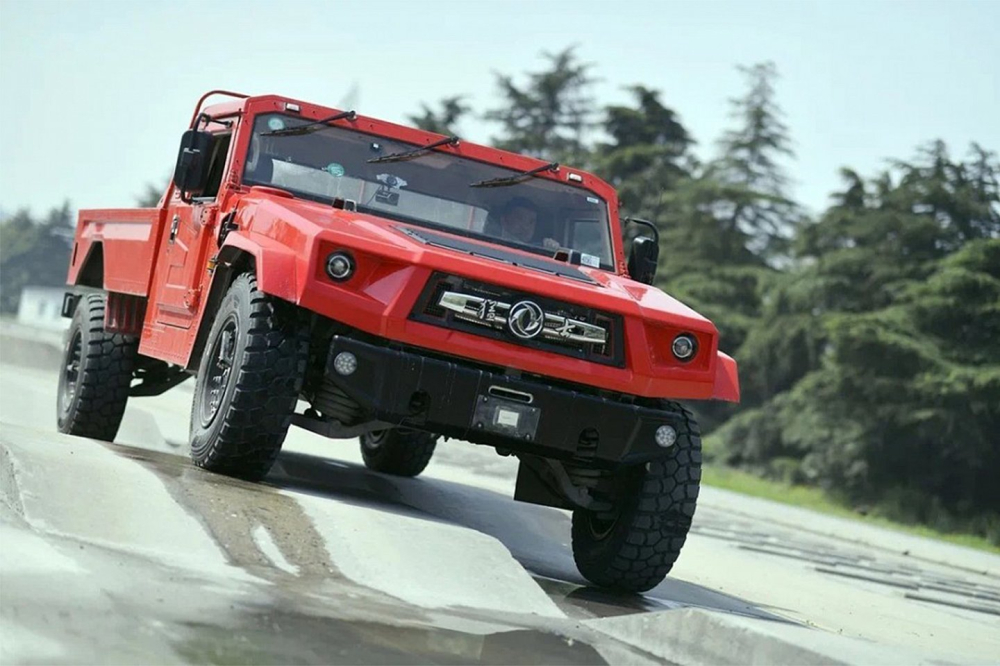 Dongfeng Fearless M50 2022 có thiết kế giống xe quân sự Dongfeng Fearless M50 2022 có thiết kế giống xe quân sự