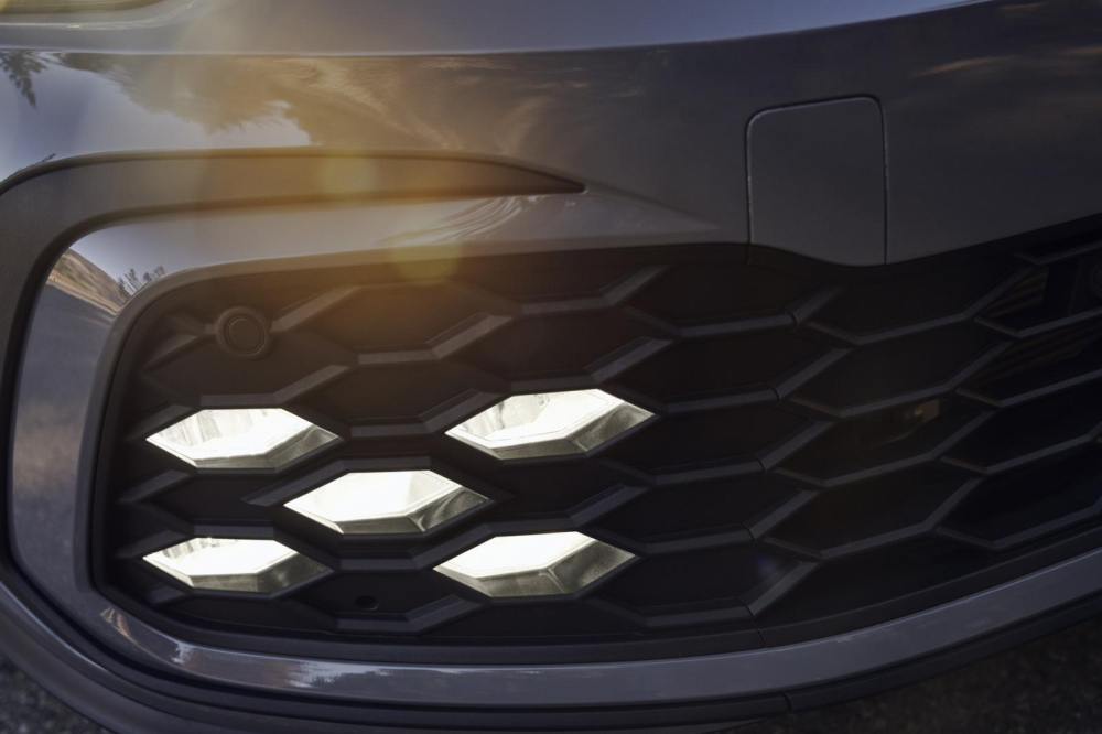Đèn sương mù hình chữ X của Volkswagen Golf GTI 2022