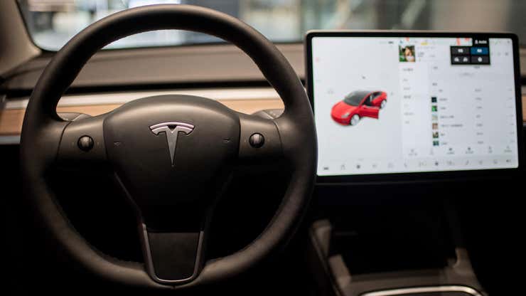 Tính năng tự động lái cấp độ 2 Tesla Tính năng tự động lái cấp độ 2 Tesla