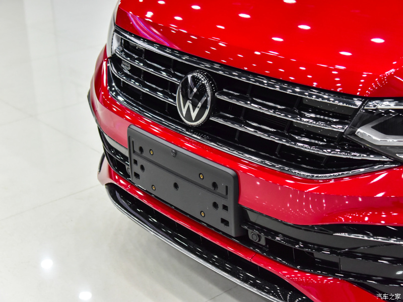 Lưới tản nhiệt mạ crôm của Volkswagen Tiguan X