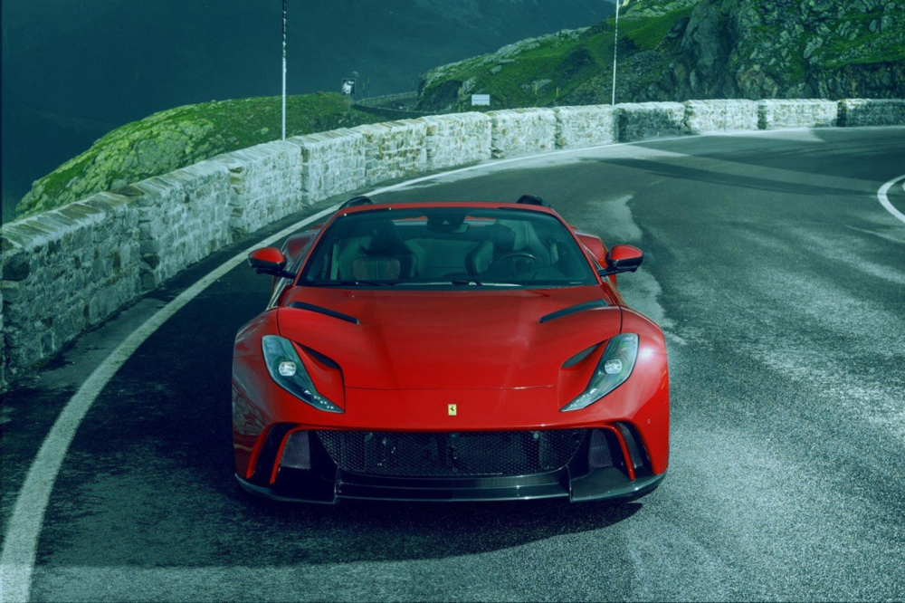 Đầu xe của Ferrari 812 GTS N-Largo