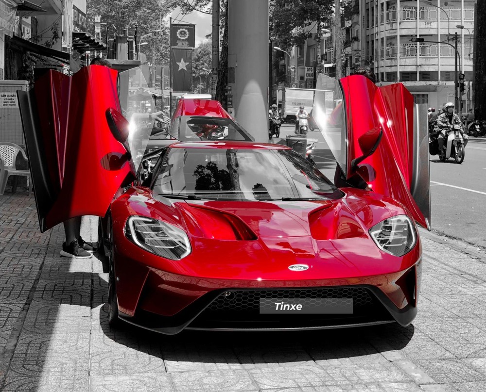 Ford GT thế hệ mới đầu tiên về nước Ford GT thế hệ mới đầu tiên về nước