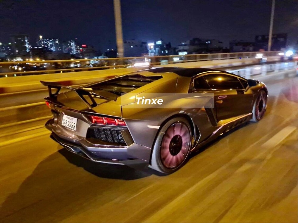 Lamborghini Aventador biển tứ quý 9 lúc còn ở Sài thành Lamborghini Aventador biển tứ quý 9 lúc còn ở Sài thành