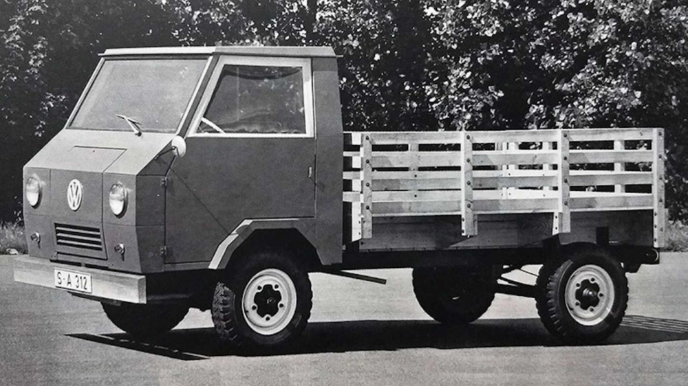 Basis-Transporter thu hút sự chú ý của thời đó khi sử dụng hệ truyền động của Beetle Basis-Transporter thu hút sự chú ý của thời đó khi sử dụng hệ truyền động của Beetle