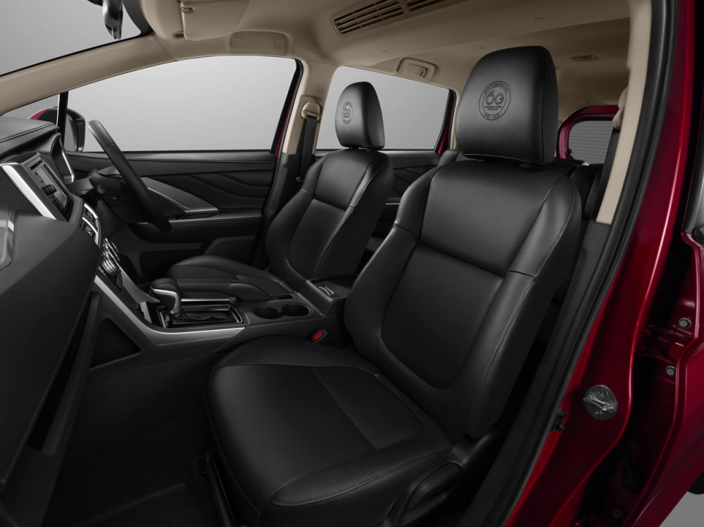 Nội thất bên trong Mitsubishi Xpander Passion Red Edition 2021 Nội thất bên trong Mitsubishi Xpander Passion Red Edition 2021