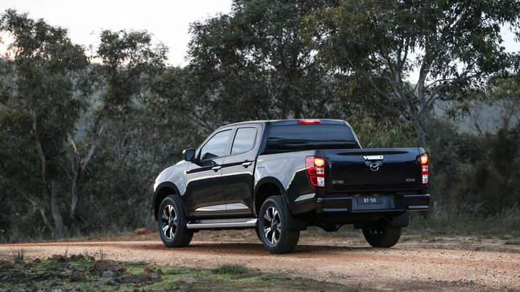 Động cơ yếu hơn bản cũ sẽ là một điểm trừ đối với Mazda BT-50 2021. Động cơ yếu hơn bản cũ sẽ là một điểm trừ đối với Mazda BT-50 2021.