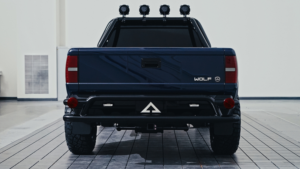Đuôi xe của Alpha Wolf Đuôi xe của Alpha Wolf