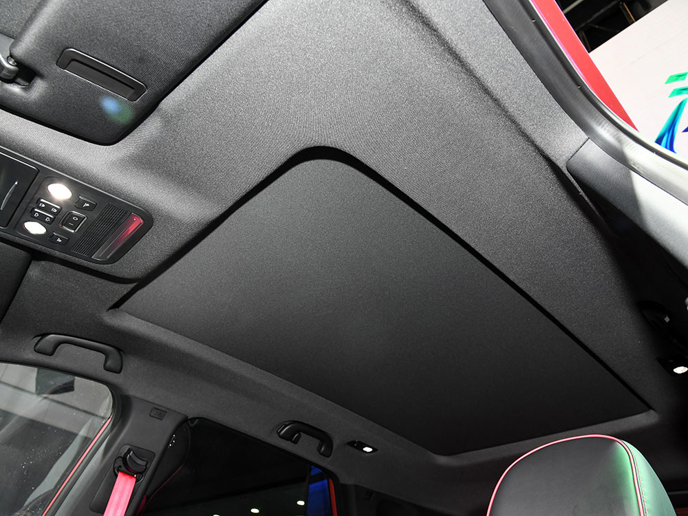 Dongfeng Fengxing T5 EVO Goddess Edition cũng có cửa sổ trời Dongfeng Fengxing T5 EVO Goddess Edition cũng có cửa sổ trời