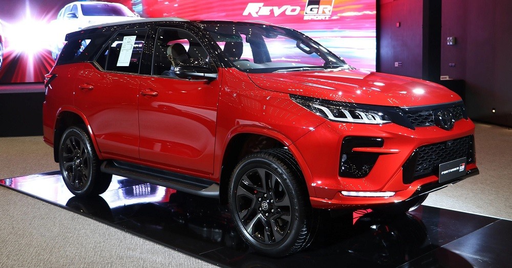 Toyota Fortuner GR Sport mới ra mắt tại Thái Lan Toyota Fortuner GR Sport mới ra mắt tại Thái Lan