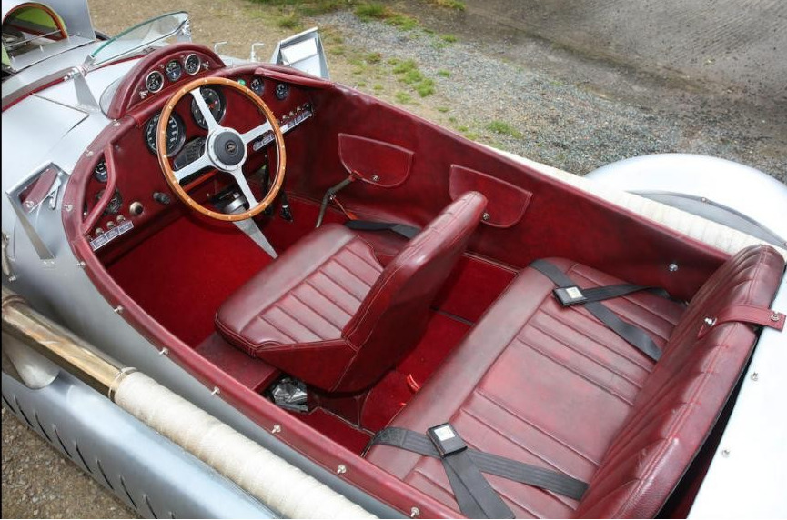 Cabin của Meteor 27-liter V12 Special Cabin của Meteor 27-liter V12 Special