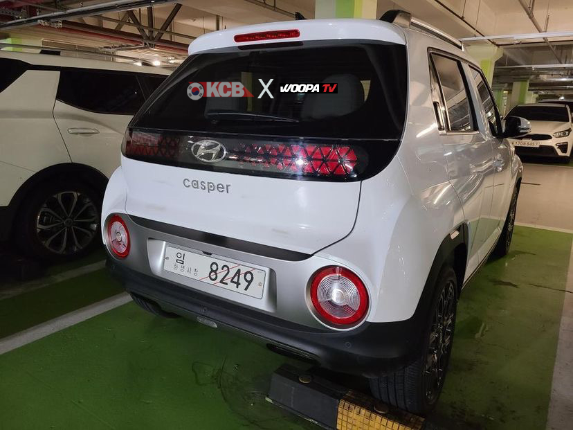 Hyundai Casper 2022 bản thường nhìn từ đằng sau Hyundai Casper 2022 bản thường nhìn từ đằng sau