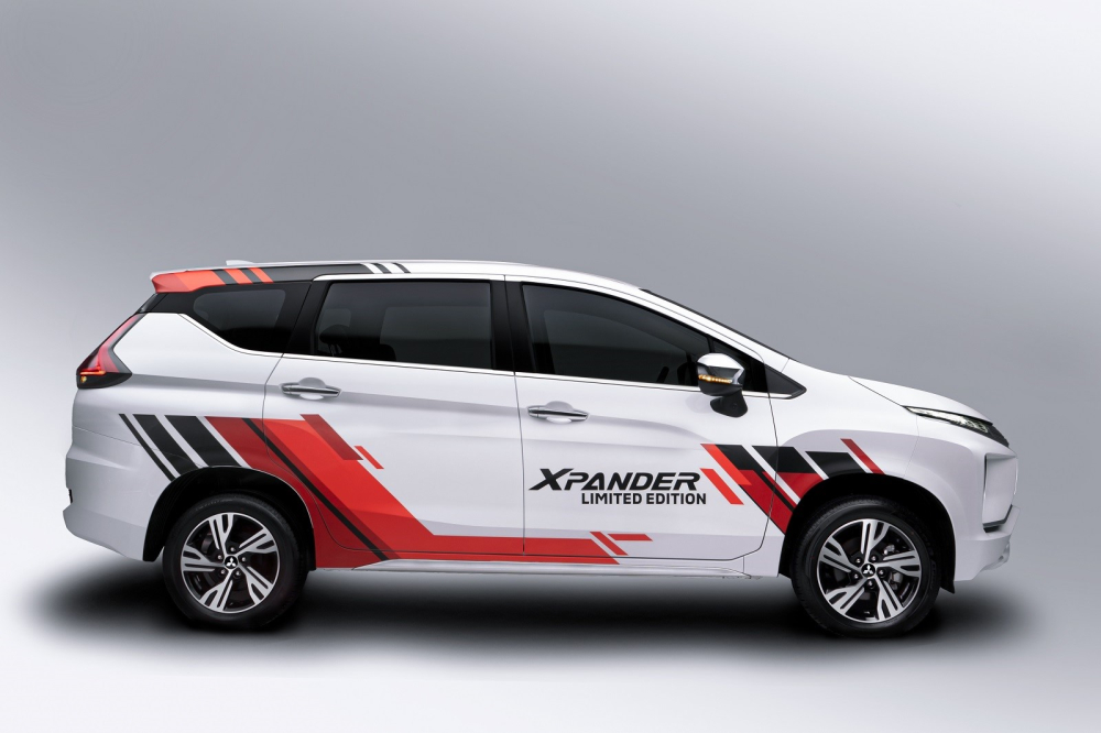 Ngoài những “option” mới, các trang bị còn lại trên bản đặc biệt của Mitsubishi Xpander không khác gì so với bản AT thường. Ngoài những “option” mới, các trang bị còn lại trên bản đặc biệt của Mitsubishi Xpander không khác gì so với bản AT thường.