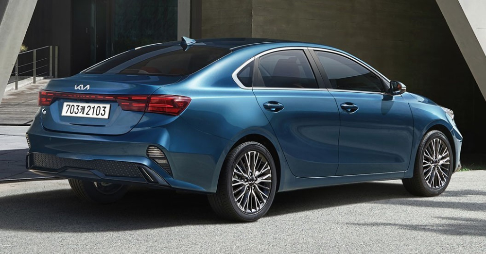 Thiết kế đuôi xe của Kia Cerato 2022. Thiết kế đuôi xe của Kia Cerato 2022.