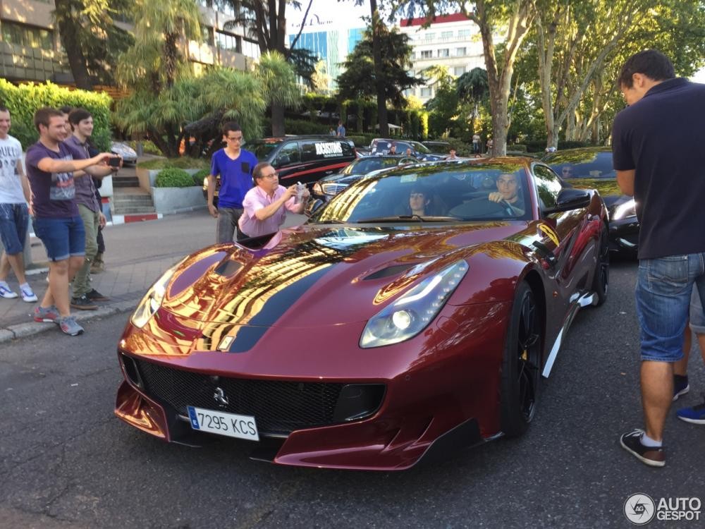 Ferrari F12tdf của Cristiano Ronaldo cầm lái chỉ có 799 chiếc trên toàn thế giới Ferrari F12tdf của Cristiano Ronaldo cầm lái chỉ có 799 chiếc trên toàn thế giới