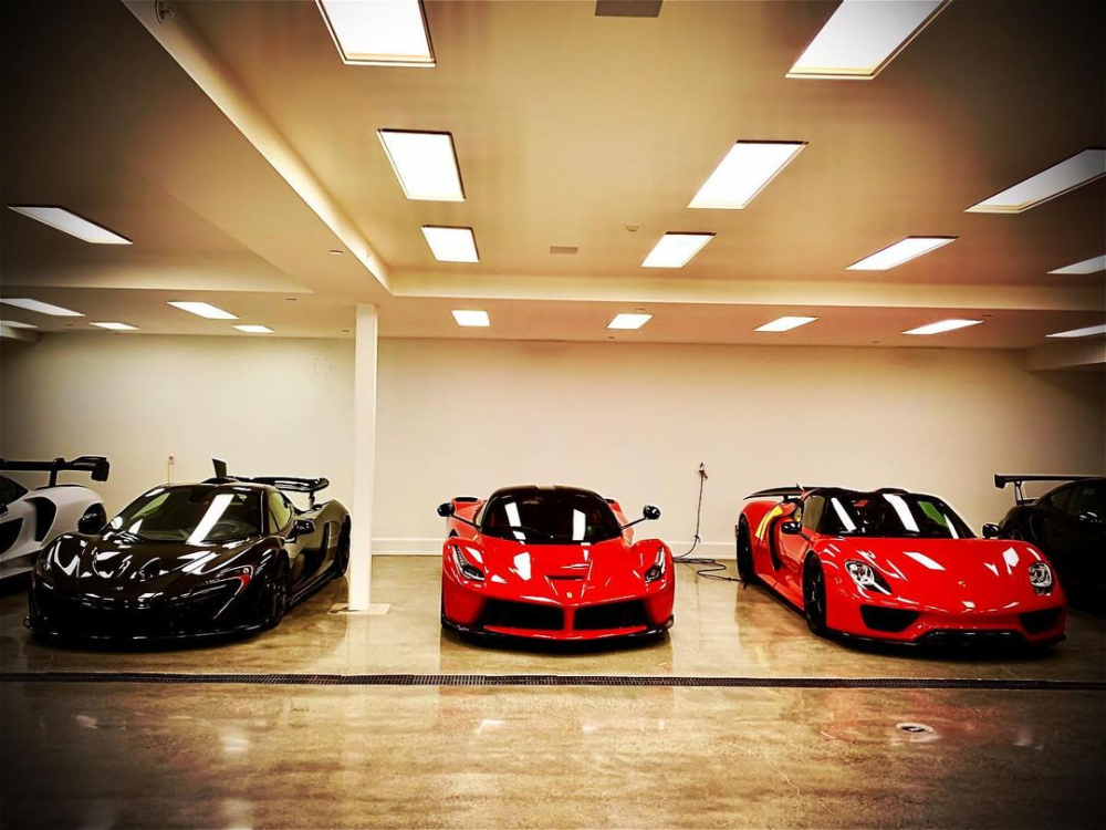 Ferrari LaFerrari là mảnh ghép còn thiếu khi trước đó người này đã sở hữu McLaren P1 và Porsche 918 Spyder Ferrari LaFerrari là mảnh ghép còn thiếu khi trước đó người này đã sở hữu McLaren P1 và Porsche 918 Spyder