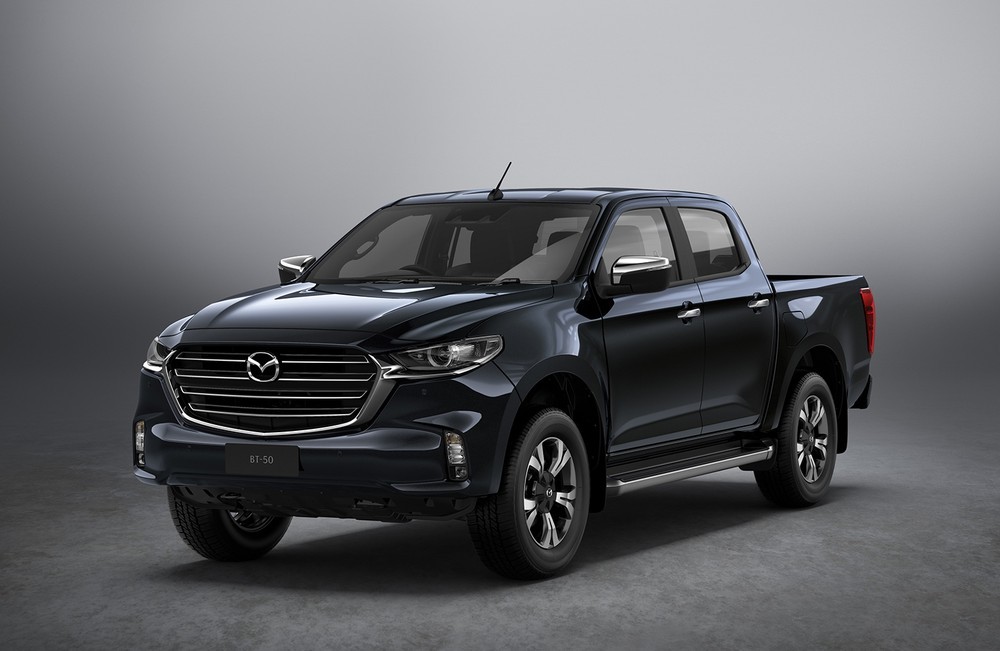 Mazda BT-50 2021 có lưới tản nhiệt khá giống Mazda CX-8. Mazda BT-50 2021 có lưới tản nhiệt khá giống Mazda CX-8.
