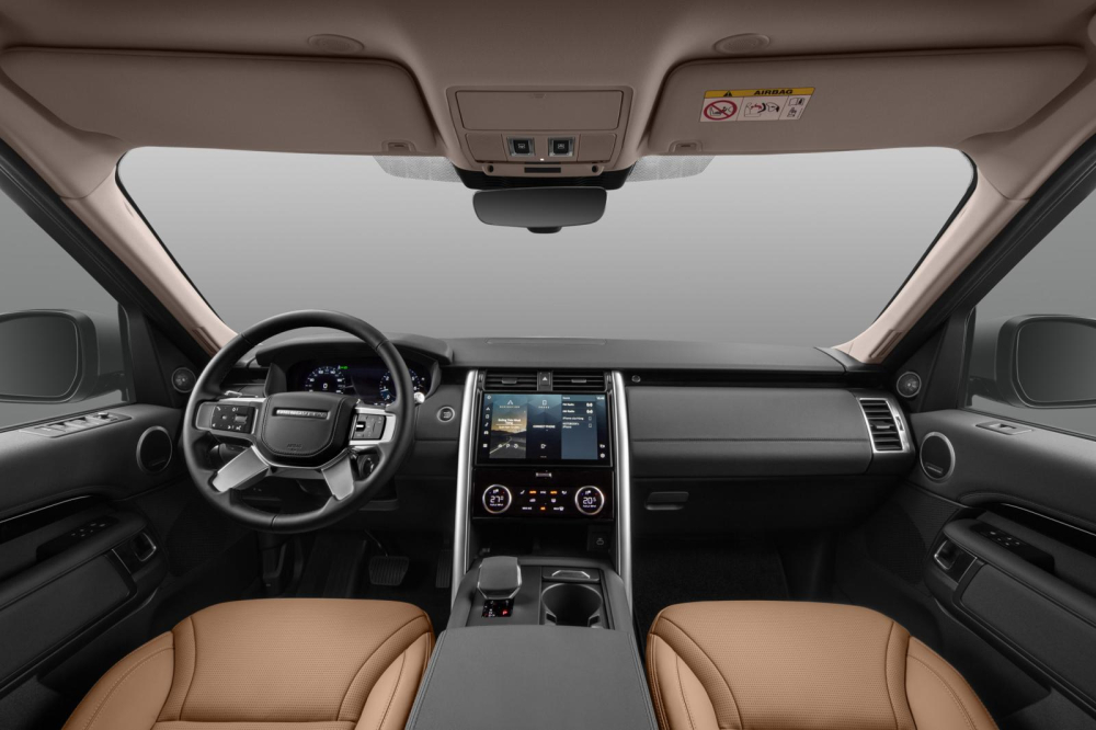 Nội thất đơn giản, tinh tế và đầy đủ tiện nghi của Land Rover Discovery mới.
