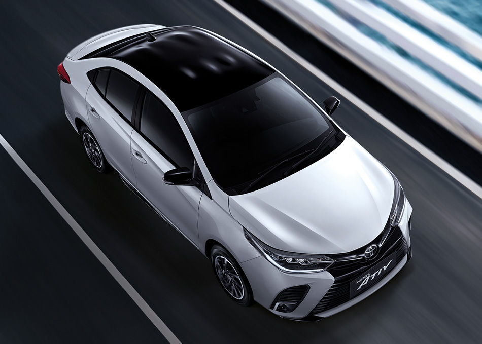 Toyota Yaris Ativ 2021 màu trắng phối nóc đen Toyota Yaris Ativ 2021 màu trắng phối nóc đen