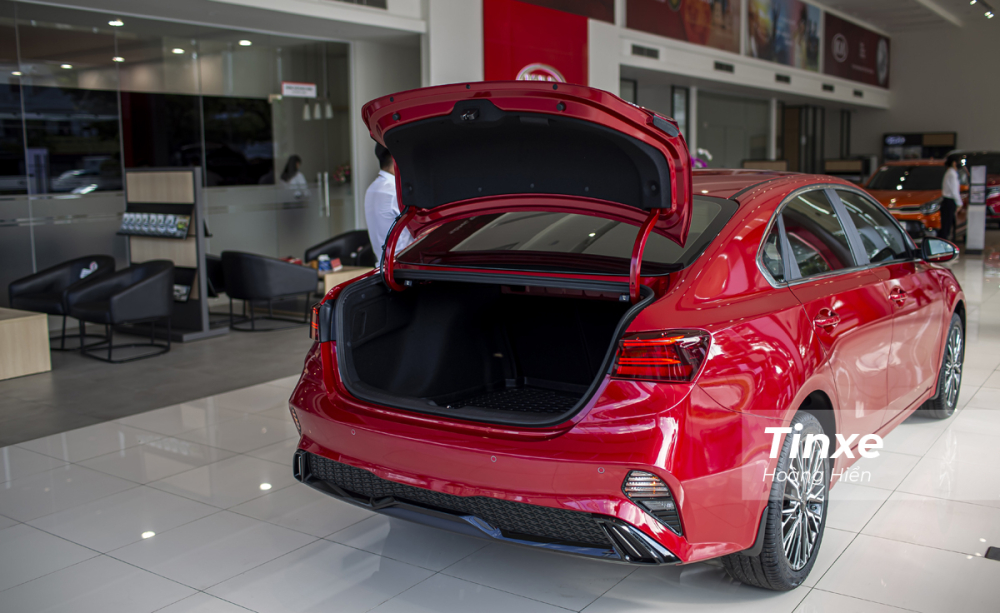 KIA K3 mới vẫn sở hữu khoang hành lý với thể tích 502 lít.